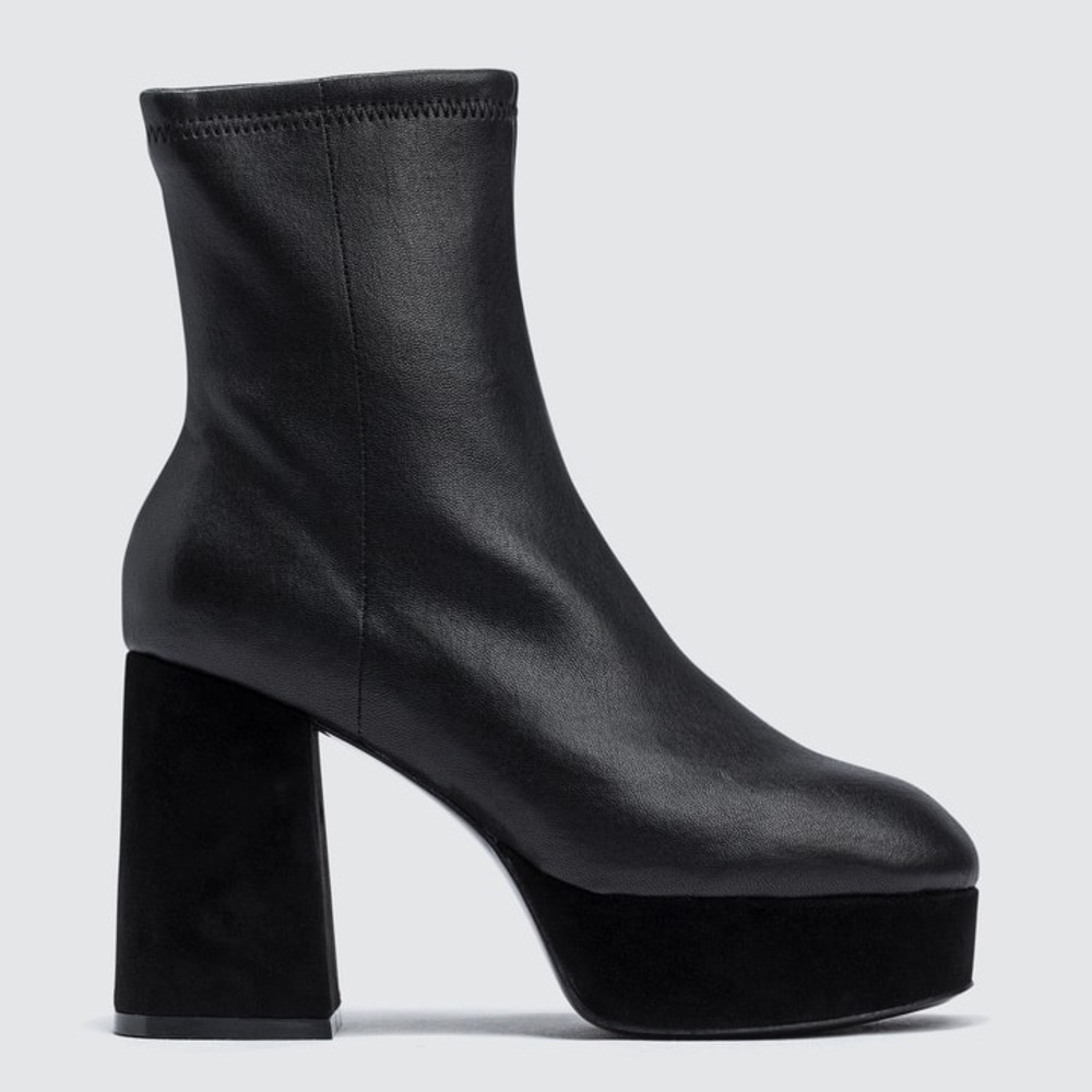 OPENING CEREMONY CARMEN LEATHER BOOTS. Size 39 (8 / 8.5)